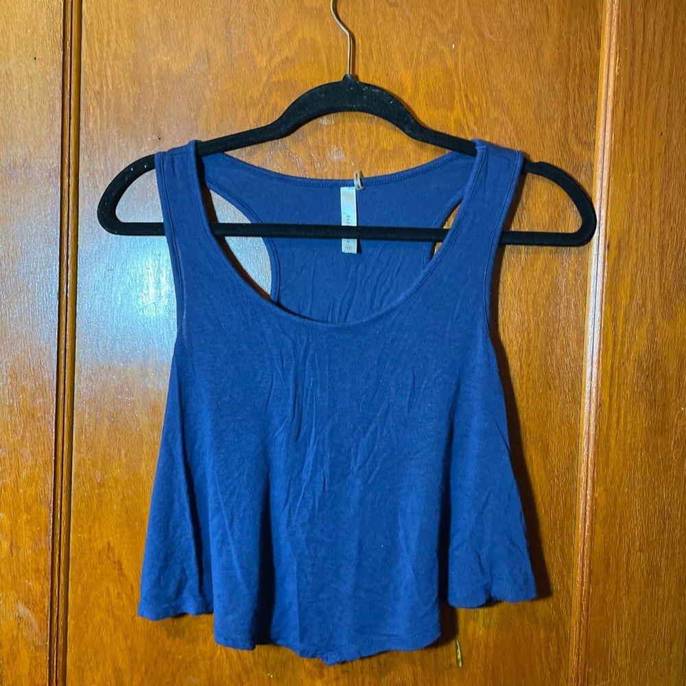 Crop top - Picture 2 of 2